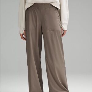 Lululemon Swift Wide Leg Pants in Nomad, Size 10